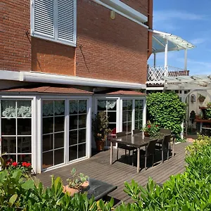 maison-renee-viareggio.it-tuscanyhotel.com/